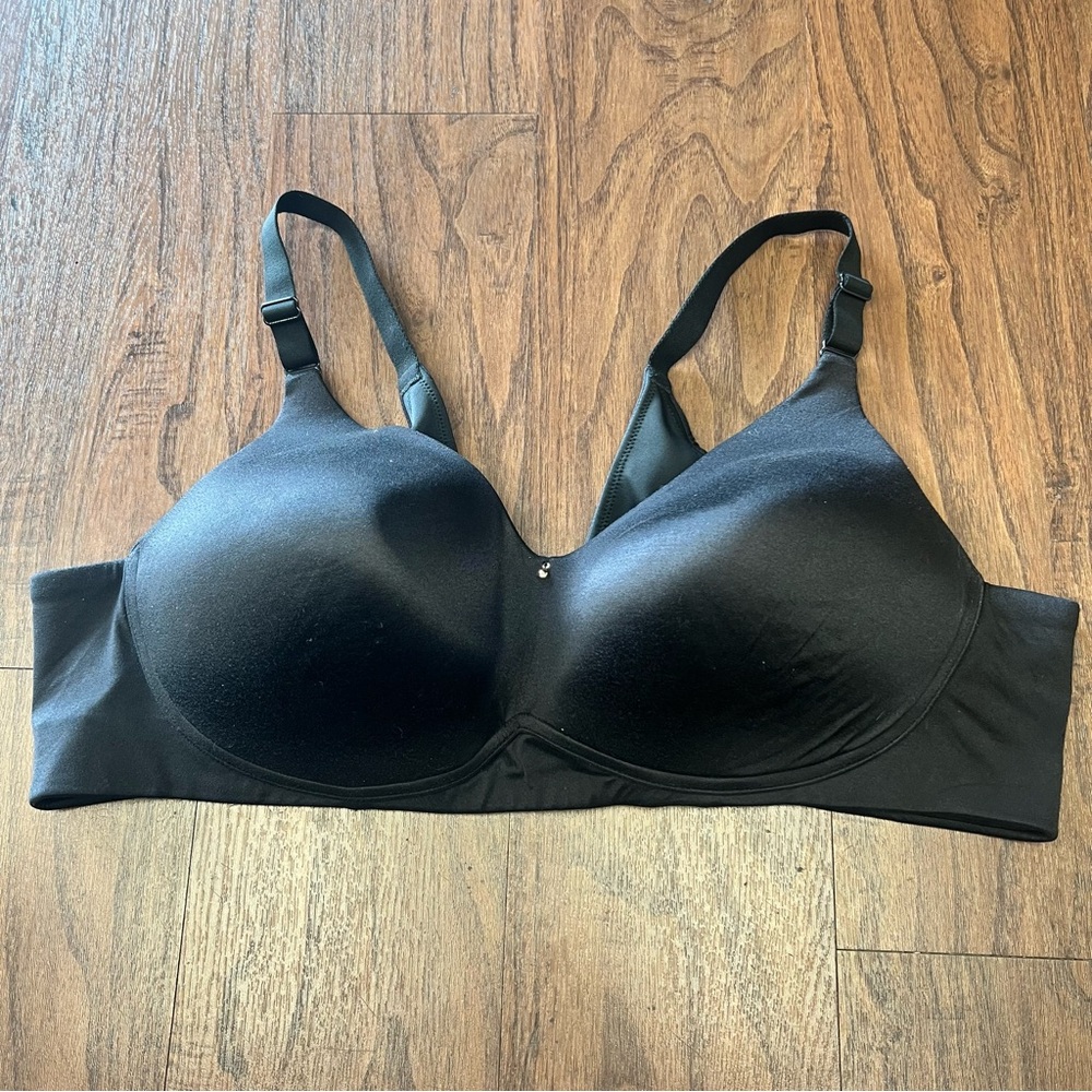 Cacique Lightly Lined No Wire Back Smoothing Bra 46C